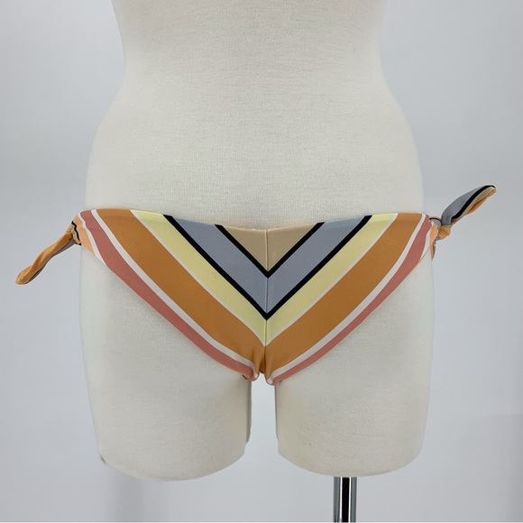 RVCA NWT Horizon Striped Reversible Cheeky Bikini Bottom, XS - Picture 4 of 16